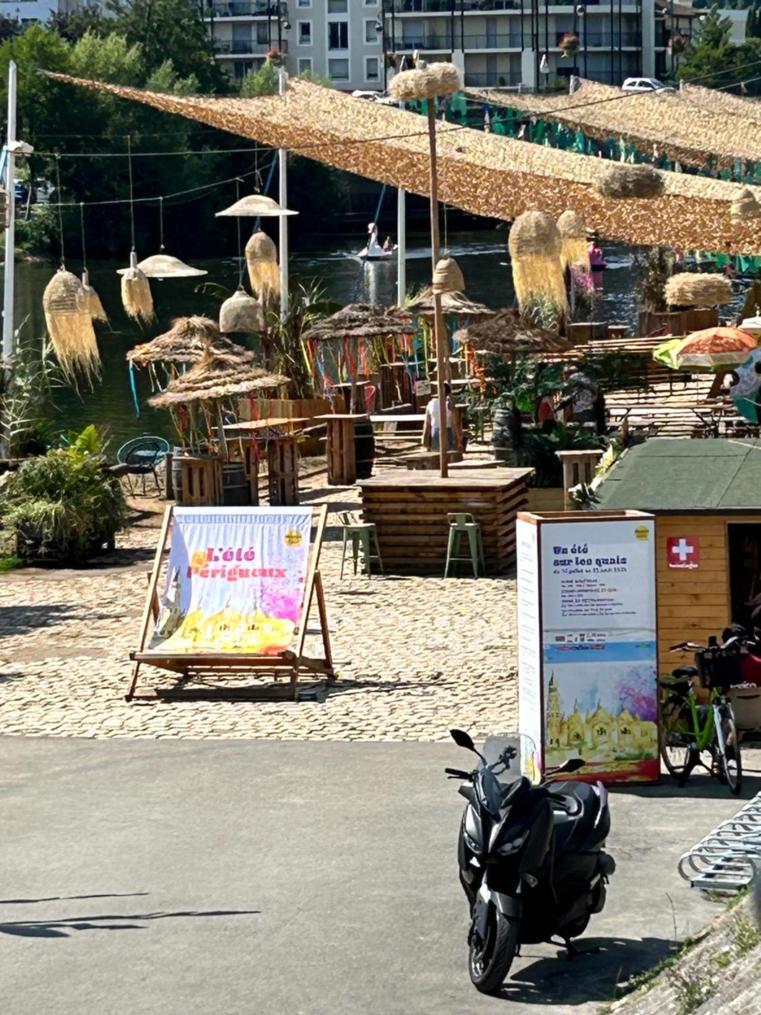 La Renaissance Apartment เปรีเกอ ภายนอก รูปภาพ