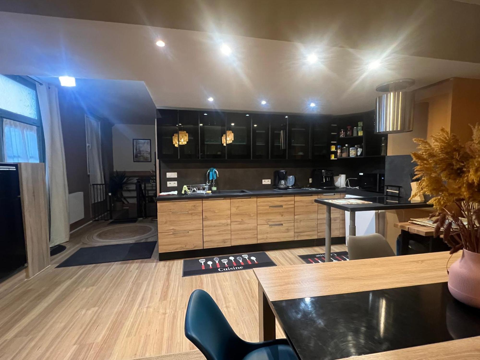 La Renaissance Apartment เปรีเกอ ภายนอก รูปภาพ
