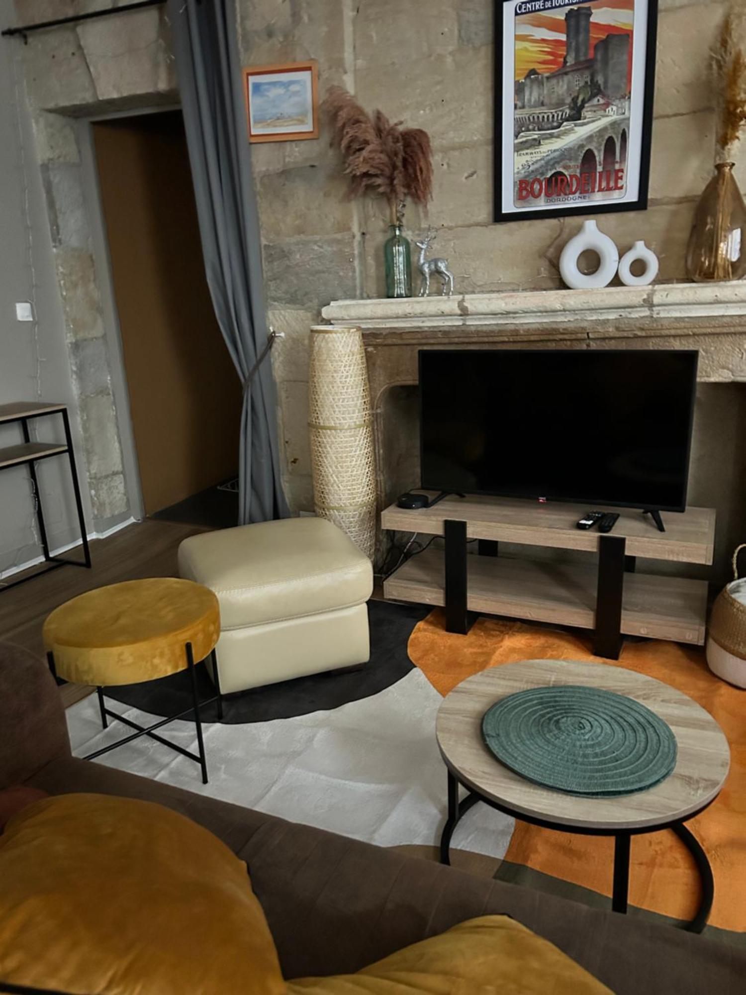 La Renaissance Apartment เปรีเกอ ภายนอก รูปภาพ